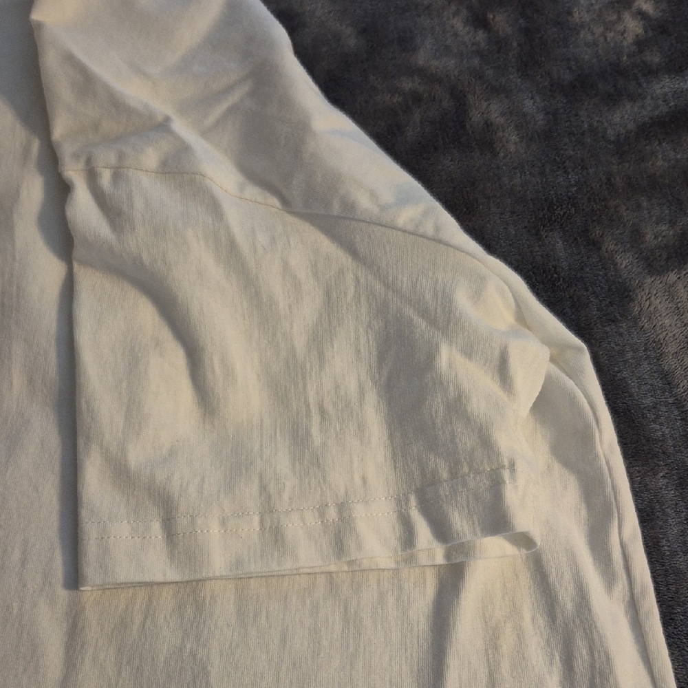 Men's White Graphic Tee with Green Design - Picture 5 of 6